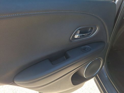 Used 2017 Honda HR-V EX-L image 19