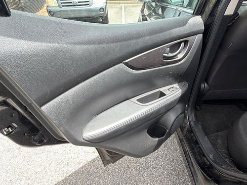 Used 2020 Nissan Rogue Sport S FWD image 22