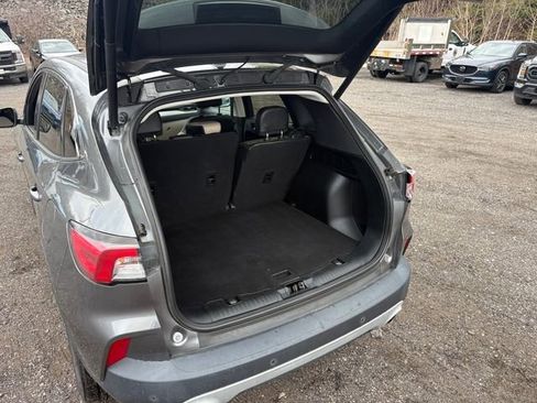 Certified 2022 Ford Escape SEL w/ Technology Package AWD/4WD image 11