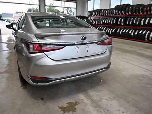 Used 2021 Lexus ES 250 w/ Premium Package AWD/4WD image 6