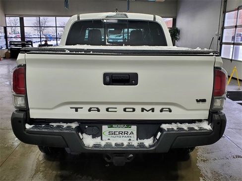 Used 2021 Toyota Tacoma TRD Off-Road image 5