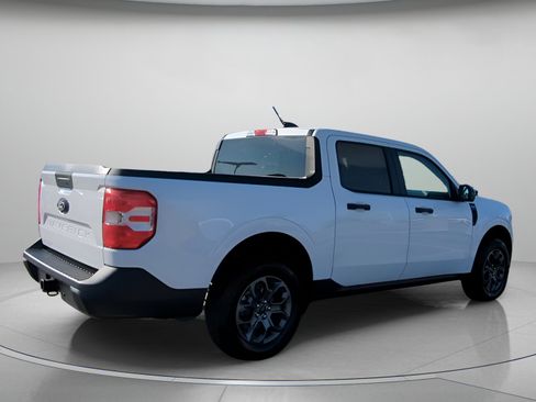 New 2026 Ford Maverick XLT w/ XLT Luxury Package FWD image 31