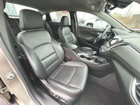 Used 2024 Chevrolet Malibu LT image 28