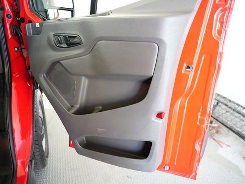 Used 2020 Ford Transit 150 Low Roof RWD image 30