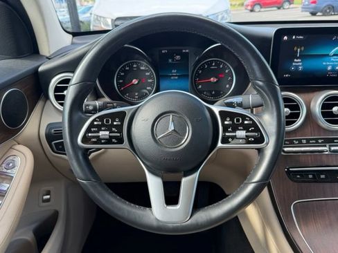Used 2022 Mercedes-Benz GLC 300 4MATIC image 12