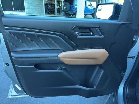 Used 2023 GMC Canyon AT4 w/ Canyon Safety Plus Package image 4