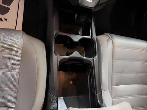 Used 2018 Honda CR-V LX image 16