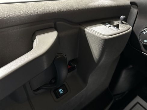 Used 2018 Chevrolet Express 3500 LT w/ LT Preferred Equipment Group image 20