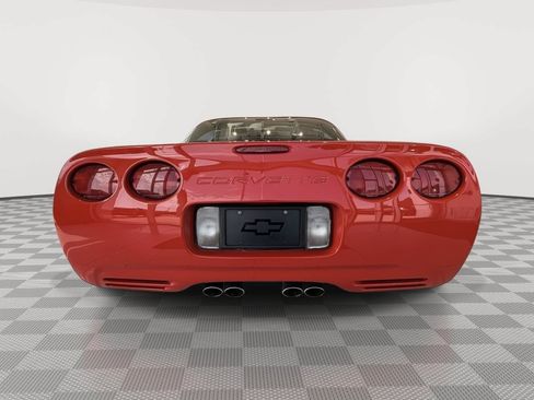 Used 2002 Chevrolet Corvette Coupe RWD image 13