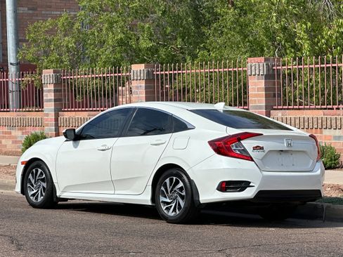 Used 2017 Honda Civic EX image 4