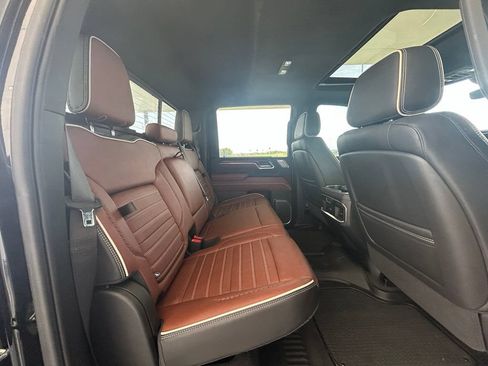 Used 2024 GMC Sierra 3500 Denali Ultimate AWD/4WD image 18