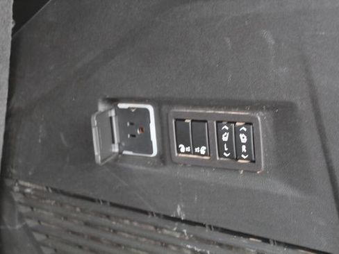 Used 2024 Chevrolet Tahoe Z71 w/ Luxury Package image 6