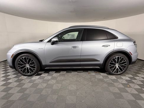 New 2025 Porsche Macan 4 Electric image 2