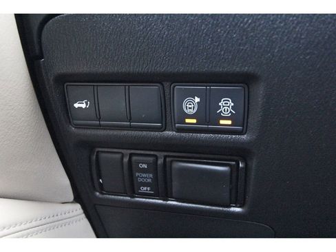 Used 2020 Nissan Armada SL w/ Premium Package image 21