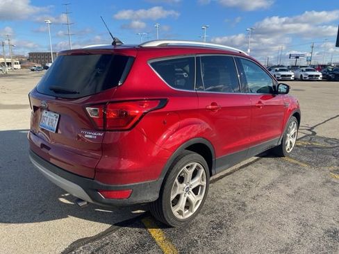 Used 2019 Ford Escape Titanium image 5