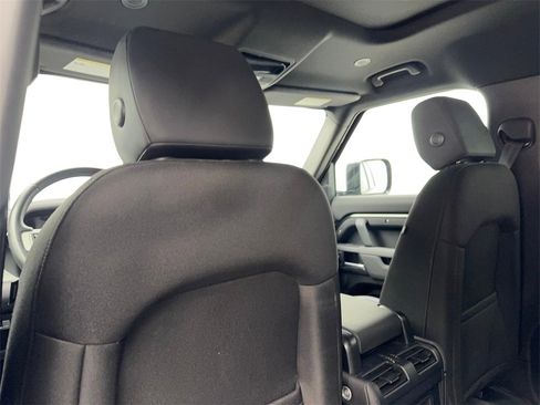 Used 2025 Land Rover Defender 110 S image 33