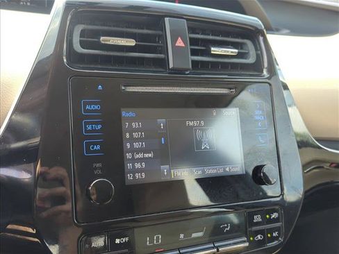 Certified 2016 Toyota Prius Two FWD image 14