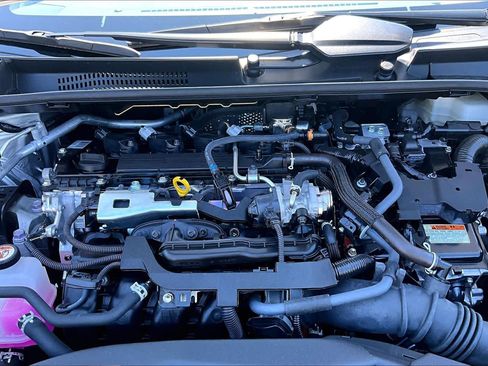 Used 2024 Toyota Prius XLE FWD image 31