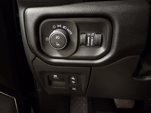 Used 2026 RAM 1500 Laramie w/ Night Edition AWD/4WD image 10