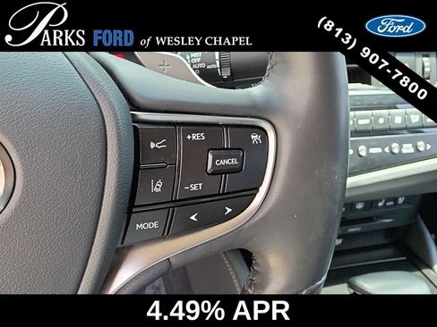 Used 2022 Lexus ES 300h Ultra Luxury w/ Accessory Package 2 FWD image 32