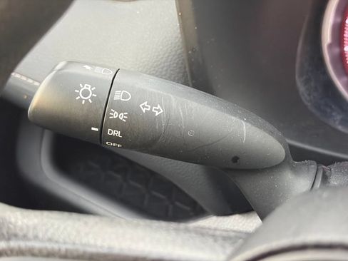 Used 2025 Toyota RAV4 LE AWD/4WD image 26