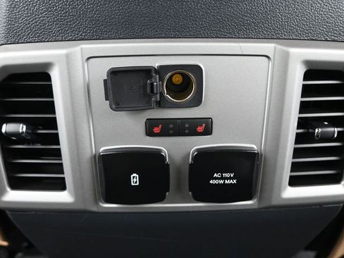 Used 2022 Ford F250 Lariat w/ Chrome Package image 15