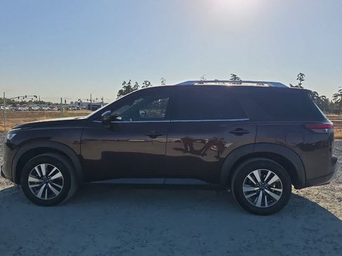Used 2022 Nissan Pathfinder SL w/ Cargo Package FWD image 6