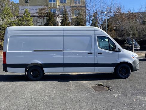 New 2025 Mercedes-Benz Sprinter 2500 image 5