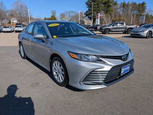 Used 2023 Toyota Camry LE image 8