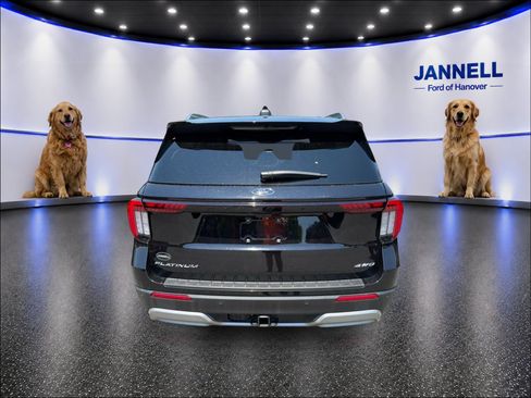 Used 2025 Ford Explorer Platinum AWD/4WD image 7