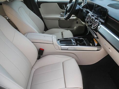 New 2026 Mercedes-Benz GLB 250 4MATIC image 15