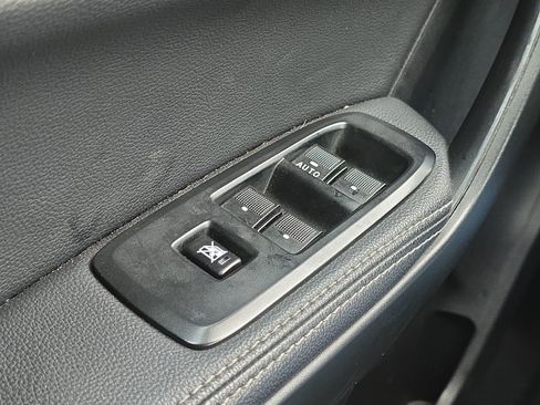 Used 2019 Ford Ranger Lariat w/ Black Appearance Package image 13