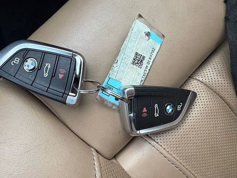 Used 2015 BMW X5 M image 17