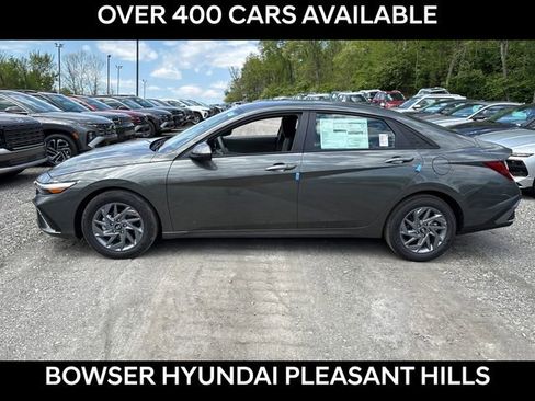 New 2026 Hyundai Elantra Hybrid FWD image 2