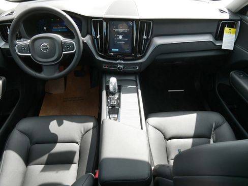 New 2025 Volvo XC60 B5 Core w/ Protection Package Premier image 7