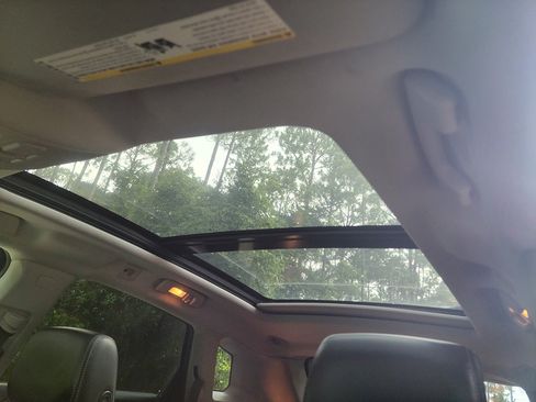 Used 2016 Cadillac SRX Luxury w/ Driver Awareness Package FWD image 12