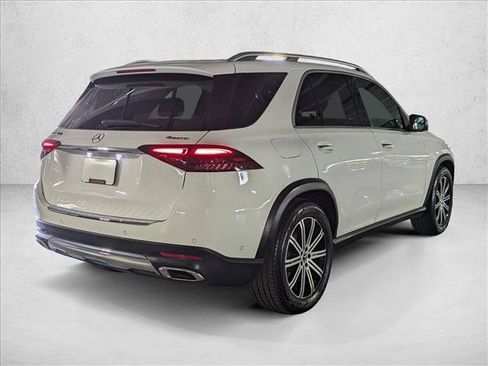 Used 2024 Mercedes-Benz GLE 350 4MATIC image 5