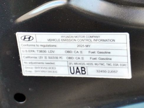Certified 2025 Hyundai Elantra Sport FWD image 33