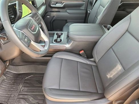 New 2026 GMC Sierra 2500 SLT image 11