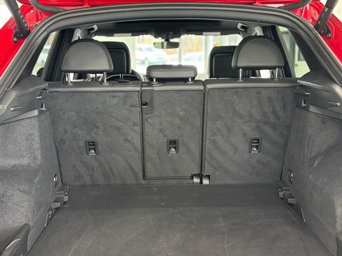 Used 2025 Audi Q3 2.0T Premium image 32