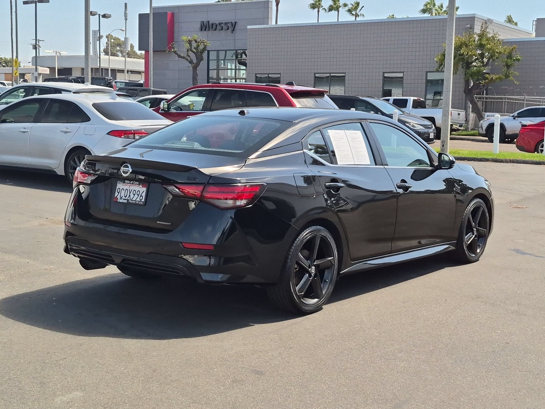Used 2022 Nissan Sentra SR w/ Midnight Edition FWD image 8