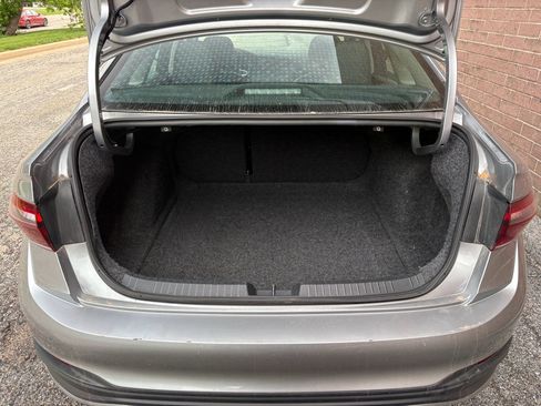 Used 2024 Volkswagen Jetta SE FWD image 20