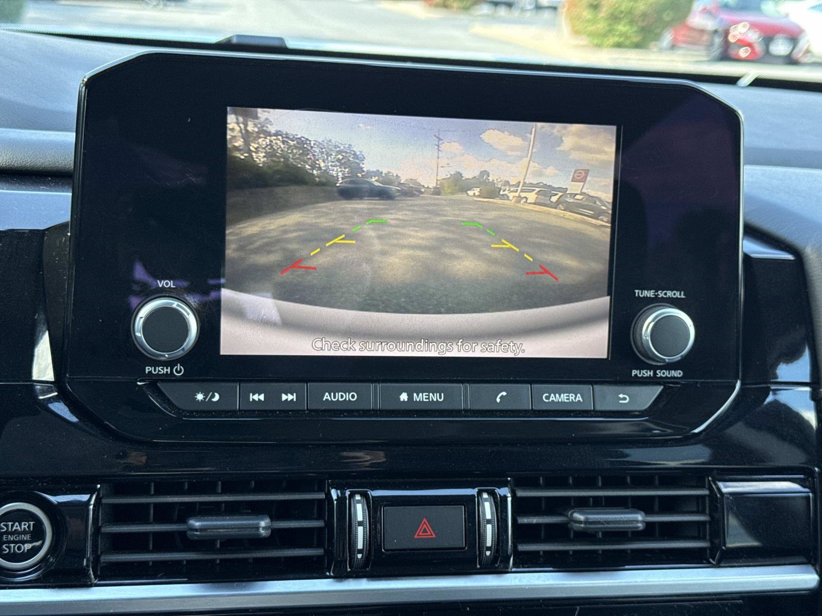 Used 2024 Nissan Pathfinder SV FWD image 10