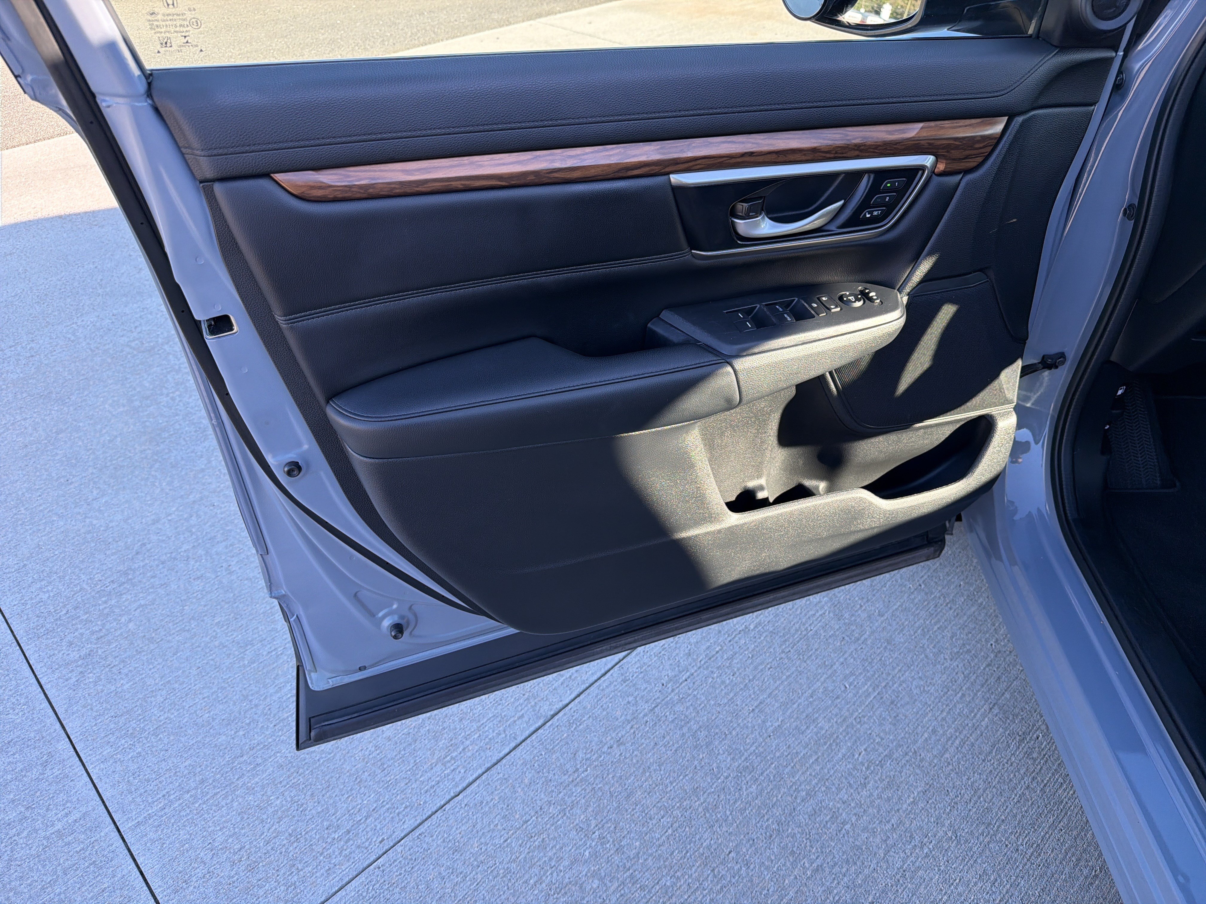 Used 2022 Honda CR-V EX-L image 13