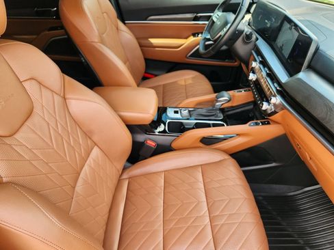 Certified 2025 Kia Telluride EX X-Line AWD/4WD image 18