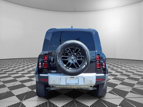 Used 2025 Land Rover Defender 110 S AWD/4WD image 6