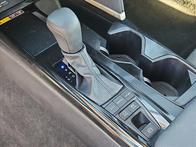 Used 2025 Toyota Camry LE FWD image 15