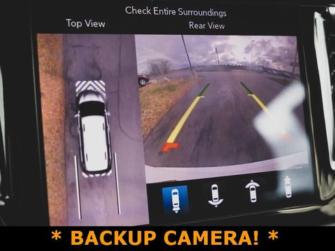 Used 2019 Chrysler Pacifica Touring-L w/ Advanced Safetytec Group image 3