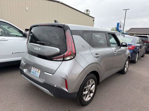 Used 2023 Kia Soul LX w/ Option Group 015 image 10