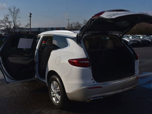 Used 2021 Buick Enclave Essence w/ Sound and Sites Package image 17